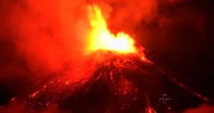 Imagens de Vulcão Villarica em Erupção