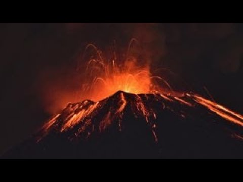 Imagens de Vulcão Em Erupção