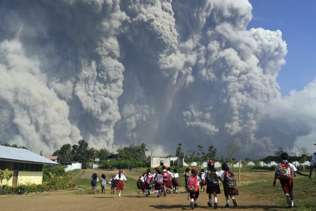 Vulcão Sinabung Características